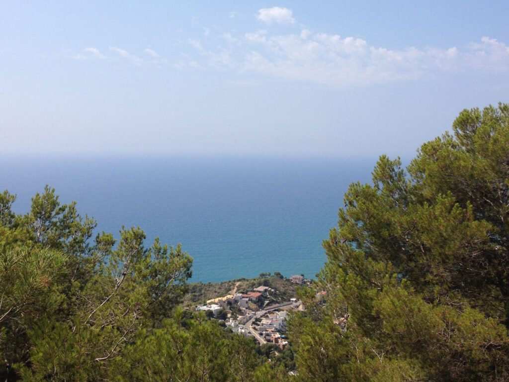 Vista de Sitges desde el GR 92